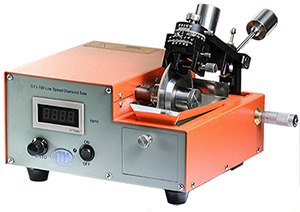 Precision diamond saw with sample holders